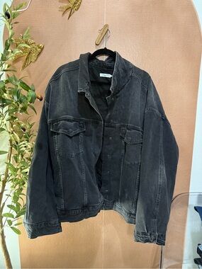 Good American Black Washed Denim Jacket